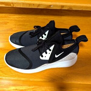 Nike LunarCharge Premium LE